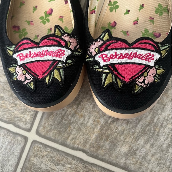 Betsey Johnson Slip on Shoes - Picture 7 of 9